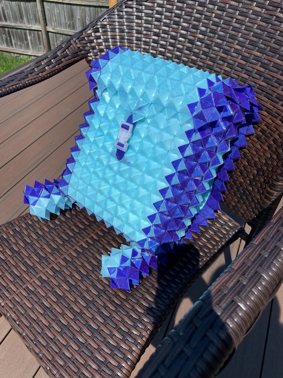 Image of Modular backpack made by Cookiecad's Megan and inspired by VariableSeams Almog Module
https://www.printables.com/model/868227-fashion-module-almog
Printed in Pale Blue Elixir and Witches Blue TPU