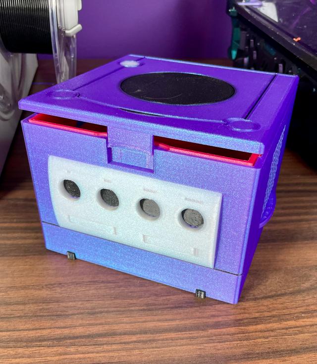 GameCube storage box printed in Witchcraft, Pearl Blue and Star Dust with a Magenta Elixir insert.